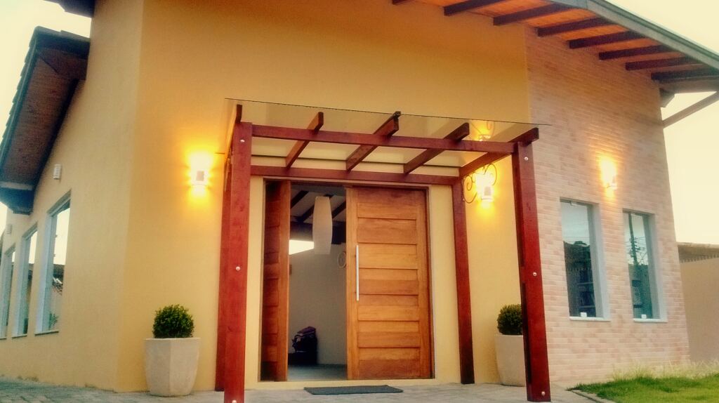 Escola de Yoga Projeto de Arquitetura 4 - Descubra projetos exclusivos para residências e comércios de até 500m² em Caraguatatuba.