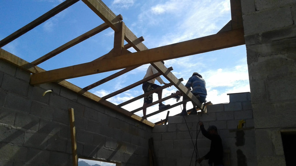 Quanto custa a construção de uma casa? - Descubra projetos exclusivos para residências e comércios de até 500m² em Caraguatatuba. construção de casa em caraguatatuba